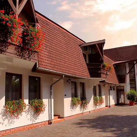 Kentaur Отель Шиофок