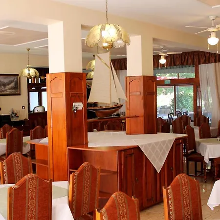 Отель Kentaur Шиофок